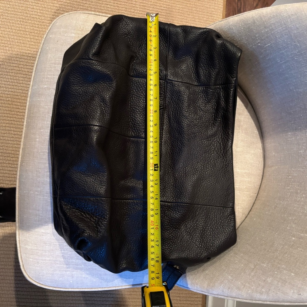 HOBO Classic Black Leather Bag - Picture 12 of 14